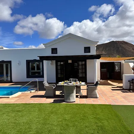 Amura * פלאיה בלנקה